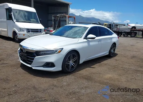 2021 Honda Accord Touring z USA, uszkodzony, nr VIN 1HGCV2F95MA032685